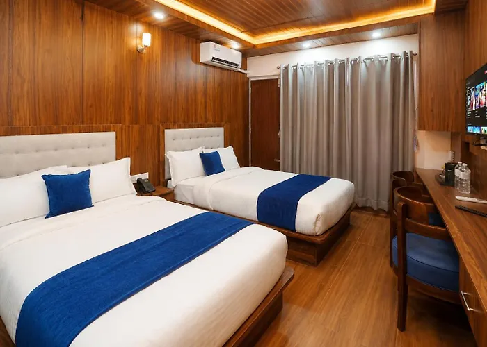 Happy Hotel 3*